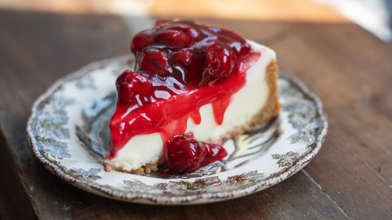 Cherry cheesecake