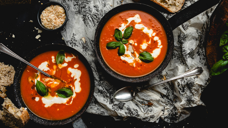 pots of tomato soup